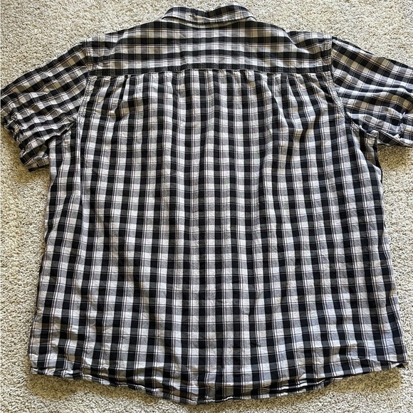 Carhartt Men’s Button Down Short Sleeve Shirt Size 2XL Plaid Relaxed Fit - Picture 8 of 8